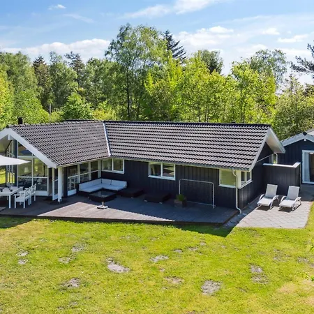 Fatima - 400m From The Sea By Interhome *